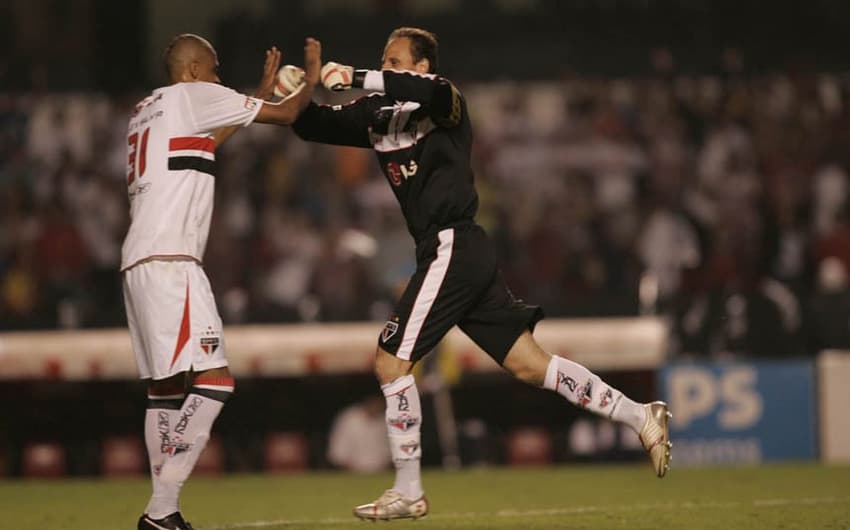 2006 - 19ª rodada,&nbsp;São Paulo com 38 pontos. Terminou o campeonato na primeira colocação, com 78 pontos