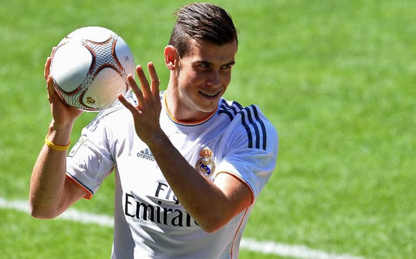 Mudança de ares? O galês Gareth Bale falou ao 'Daily Express' e demonstrou seu desejo de se juntar ao Manchester United na próxima janela. O jogador tem contrato com o Real Madrid até 2020, mas não pretende ficar no clube até lá