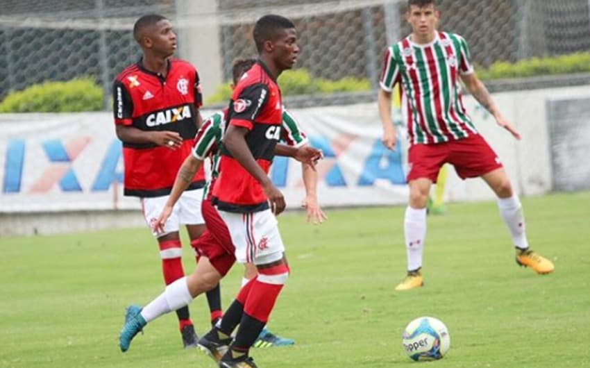 Michael Rangel está próximo de renovar com o Flamengo