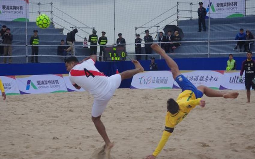 Beach Soccer - Brasil goleia Peru por 11 a 0 e conquista o título do Grand Prix Internacional