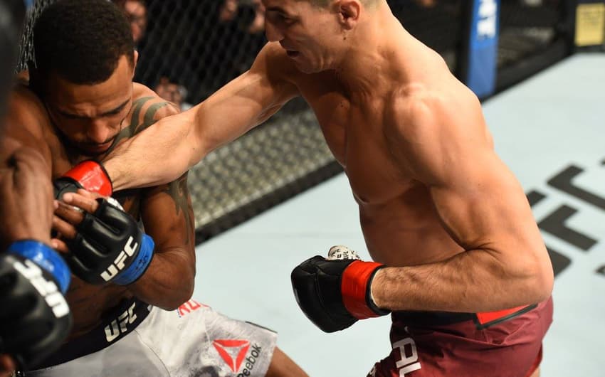 UFC Canadá: Nordine Taleb nocauteou rival no primeiro round