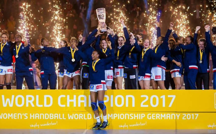 França comemora conquista do Mundial feminino de handebol