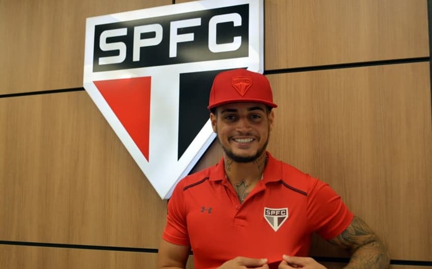 Destaque do Bahia, goleiro Jean assinou com o São Paulo por cinco temporadas