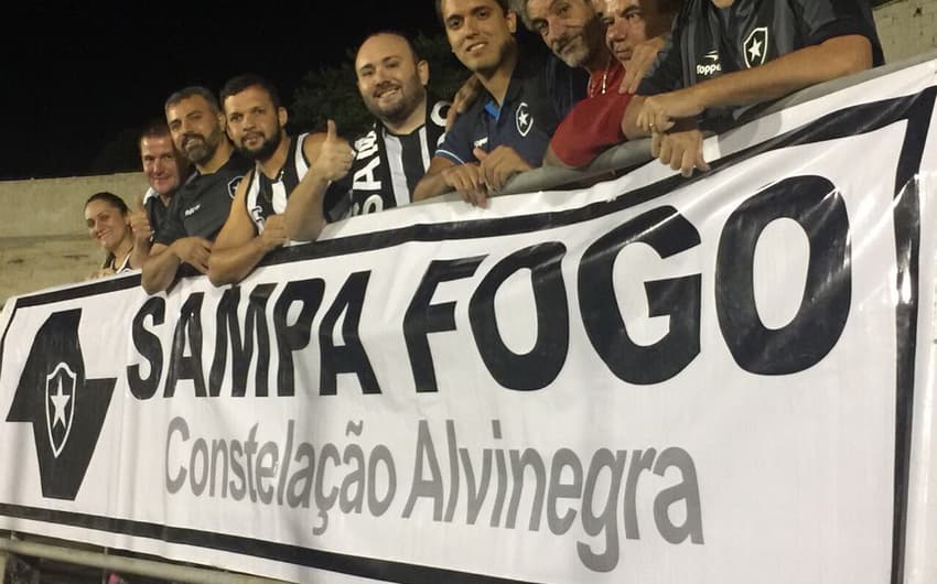Torcida do Botafogo em Capivari