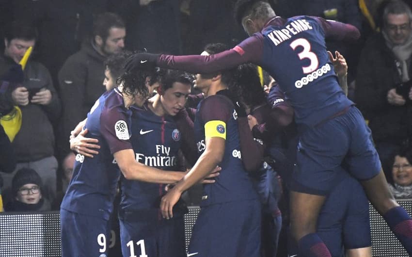 PSG comemora gol de Di Maria sobre o Nantes