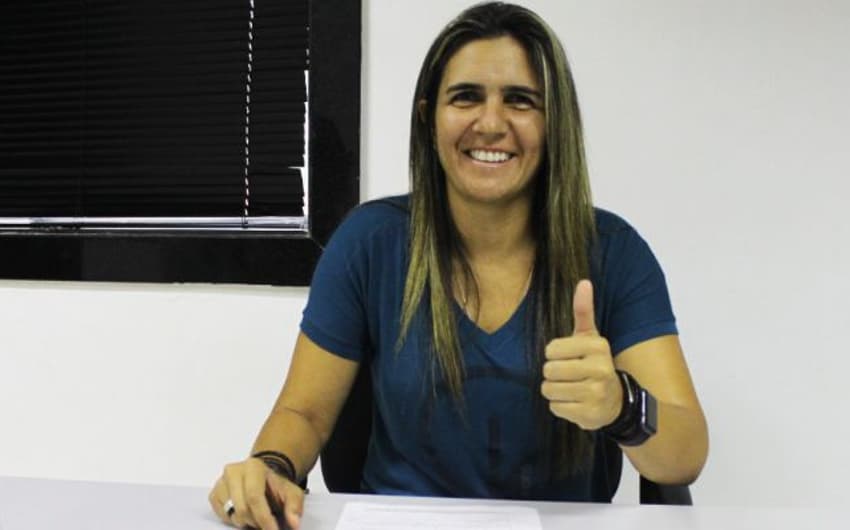 Emily Lima comanda o futebol feminino do Santos em 2018