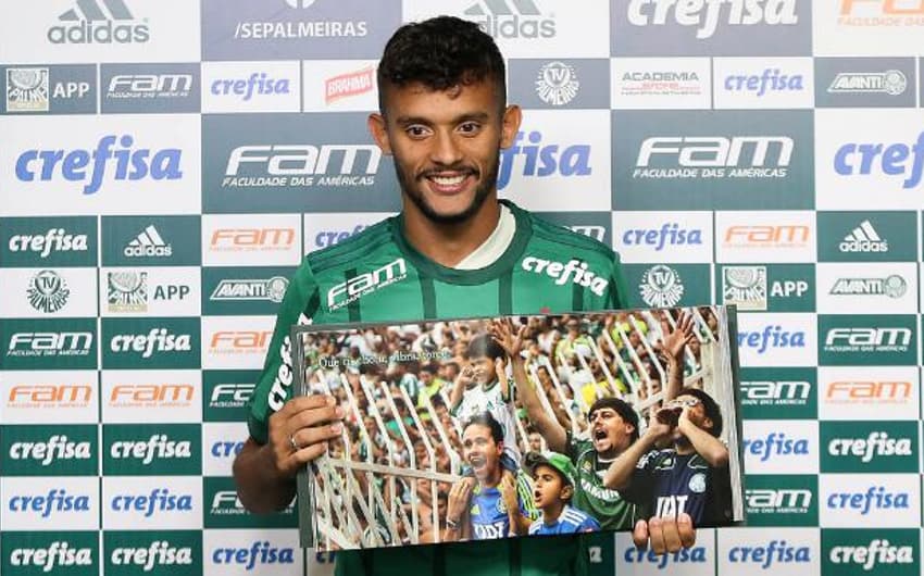 Gustavo Scarpa é apresentado no Palmeiras