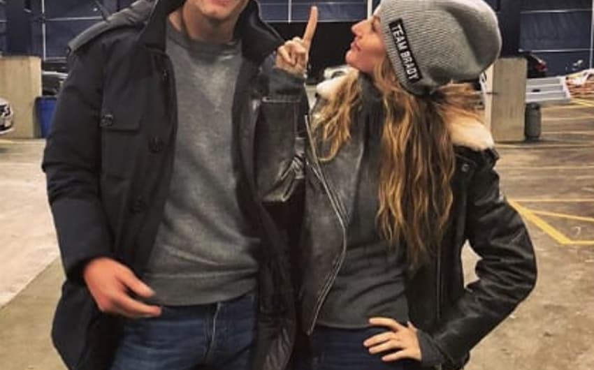 Tom Brady comemora vaga no Super Bowl com Gisele Bündchen