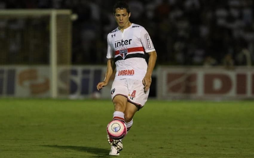 Zagueiro estreou pelo clube e participou integralmente da primeira vitória do time na temporada