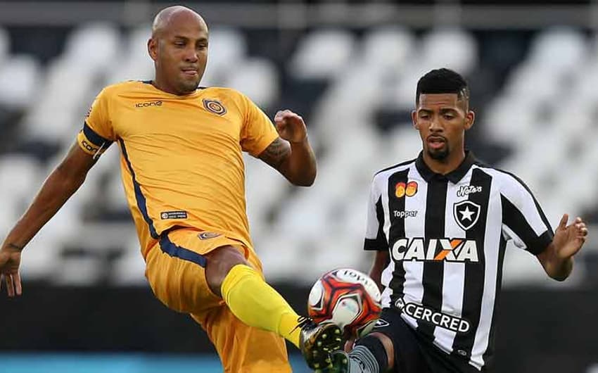 Botafogo 0 x 0 Madureira: confira as imagens da partida
