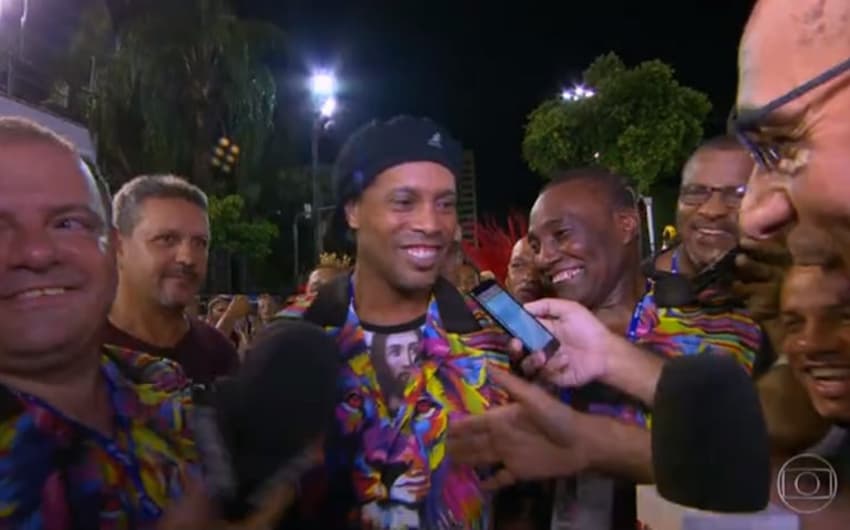 Ronaldinho no Desfile das Escolas de Samba