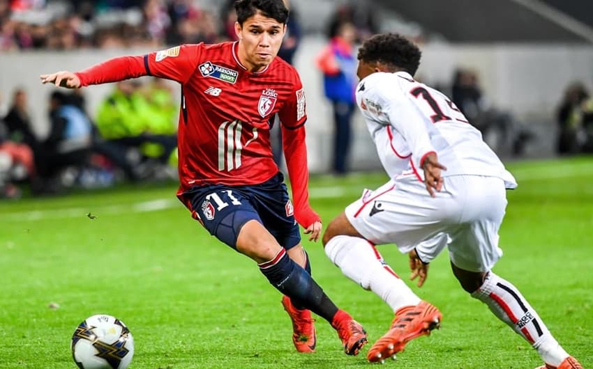 Luiz Araújo (Lille) - O atacante ex-São Paulo foi o destaque do Lille no agitado empate em 2 a 2 com o Lyon. Araújo marcou um gol, com passe de Thiago Mendes, e também deu assistência.
