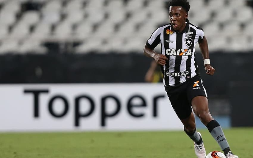Moisés em ação pelo Botafogo