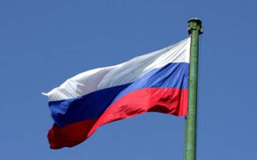 Bandeira da Rússia hasteada