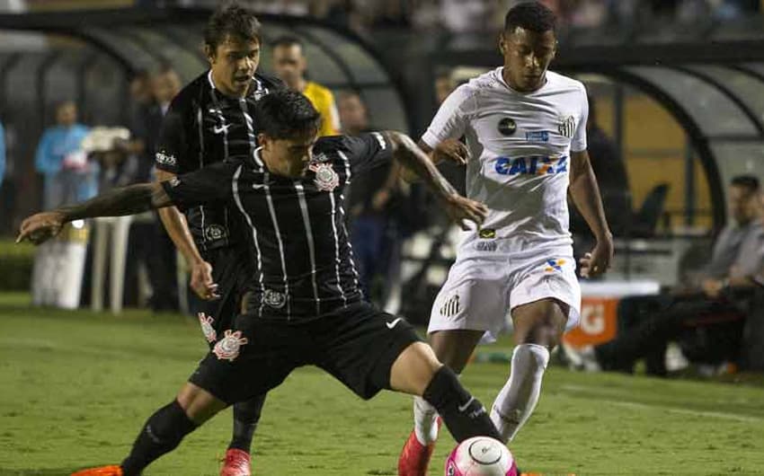 Santos e Corinthians se enfrentaram neste domingo no Pacaembu