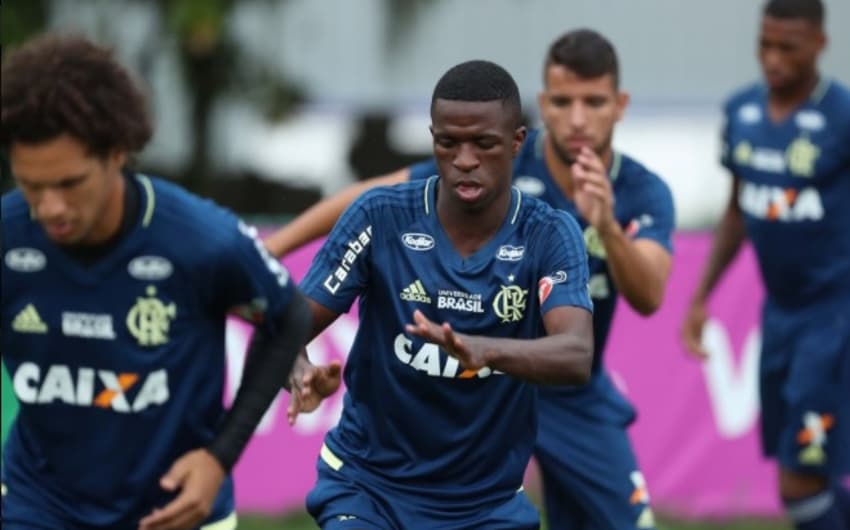 Vinícius Júnior e Willian Arão - Treino do Flamengo