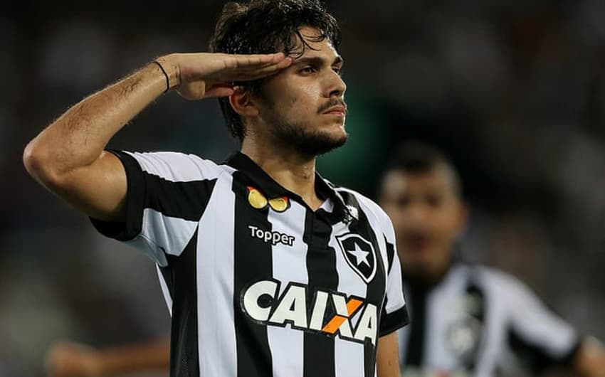 Vasco 2 x 3 Botafogo: as imagens do clássico