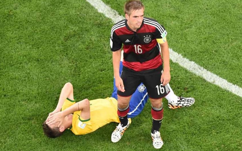 O último duelo porém foi de triste lembrança. Nas semifinais da Copa de 2014, no Mineirão lotado, a Alemanha massacrou por 7 a 1, em um verdadeiro apagão do time canarinho