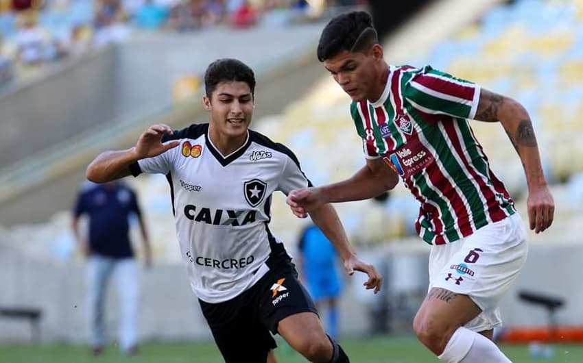 Ayrton Lucas - Fluminense