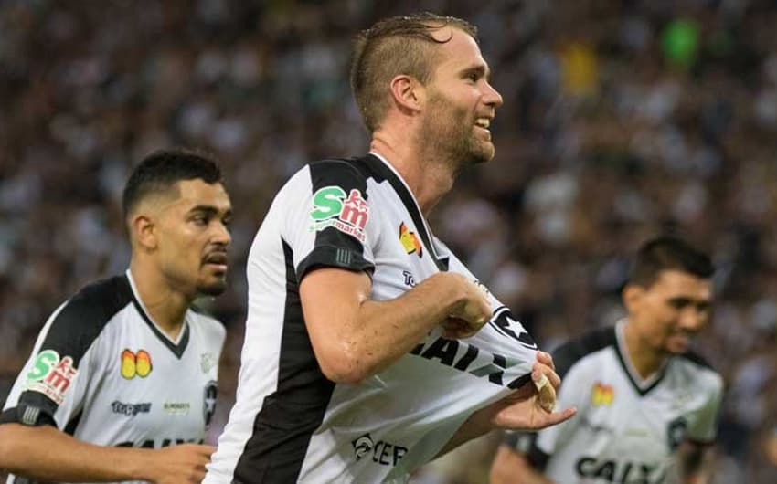 Imagens do título do Botafogo sobre o Vasco