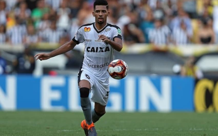 Matheus Fernandes - Botafogo