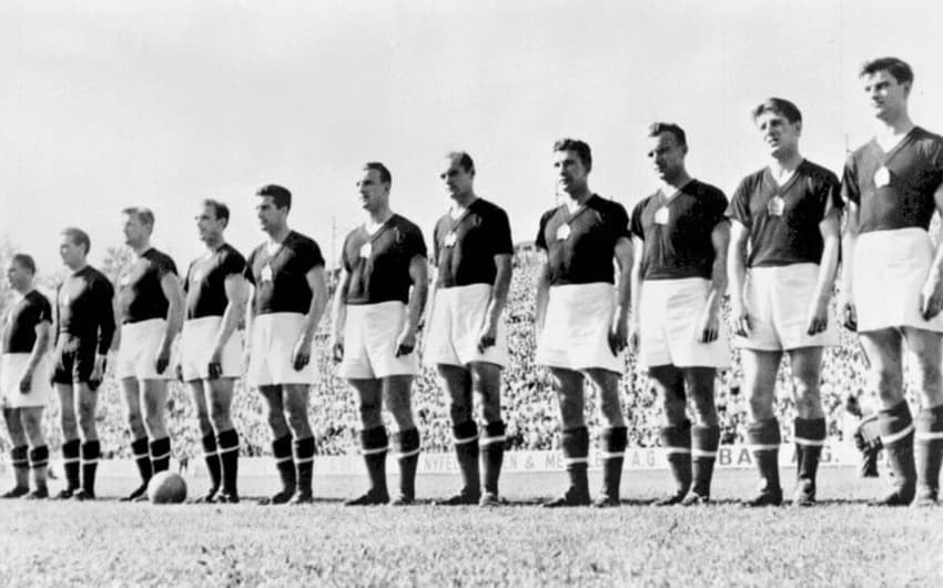 O melhor ataque da história das Copas é da seleção da Hungria, no Mundial de 1954. O incrível time húngaro, que acabou com o vice, marcou 27 gols em apenas cinco jogos disputados