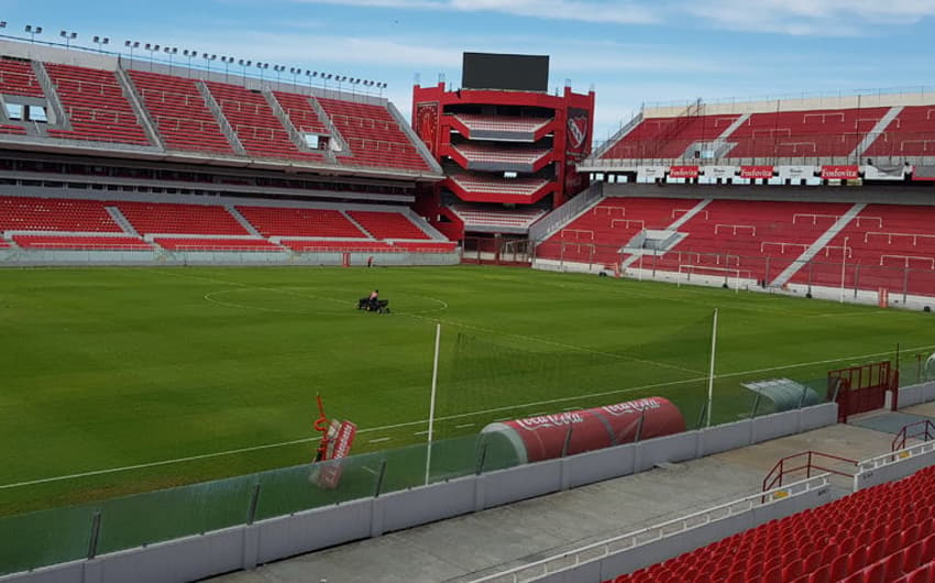 Estádio Libertadores de América receberá duelo na quarta. Veja as fotos na galeria!