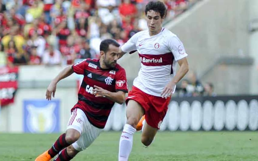 O Flamengo teve boa atuação diante do Internacional e acabou vencendo os gaúchos por 2 a 0, gols de Lucas Paquetá e Éverton Ribeiro, que levou a maior nota nas avaliações do repórter David Nascimento. Confira as notas: