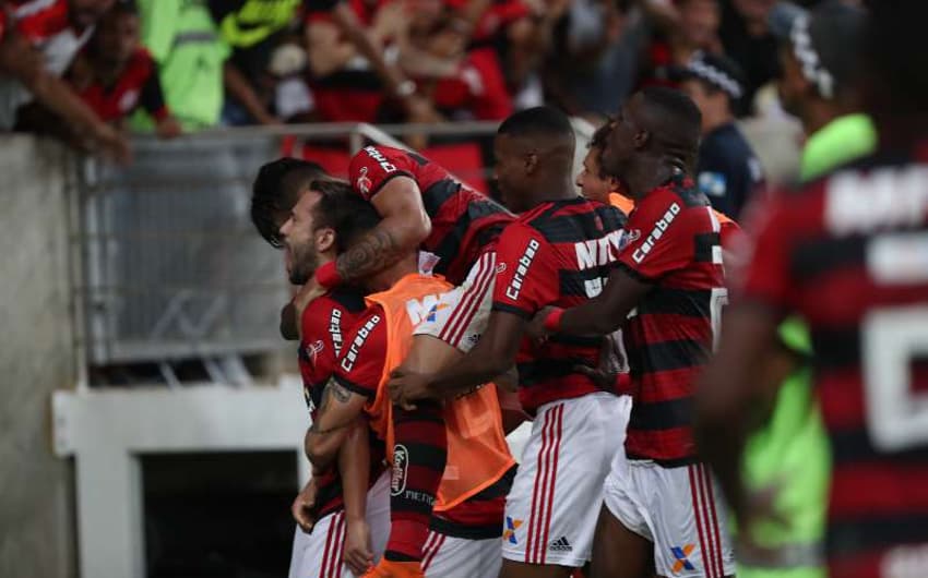 Após quatro rodadas do Brasileirão, com dois jogos como mandante para cada um, o Flamengo tem a melhor média de público da competição, com mais de 51 mil pagantes por partida. Confira os dez melhores no quesito na largada da competição...