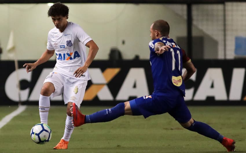 Último confronto: Santos 3 x 1 Paraná - 5ª rodada do Campeonato Brasileiro