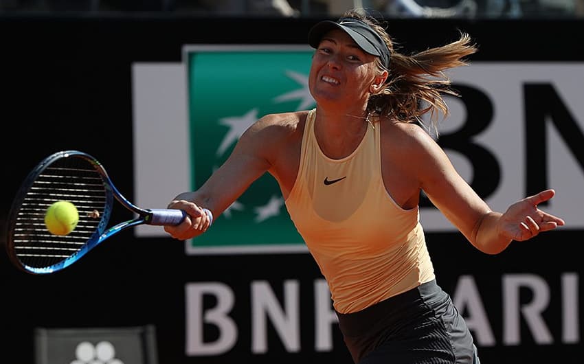 Sharapova bate Ostapenko em jogo dramático em Roma