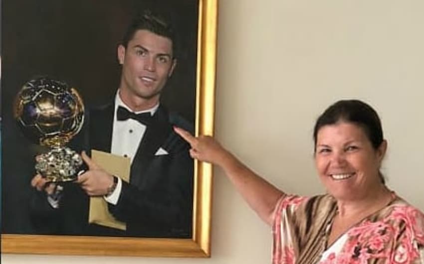 Dolores Aveiro tentou abortar Cristiano Ronaldo, não conseguiu e hoje o considera uma luz na família