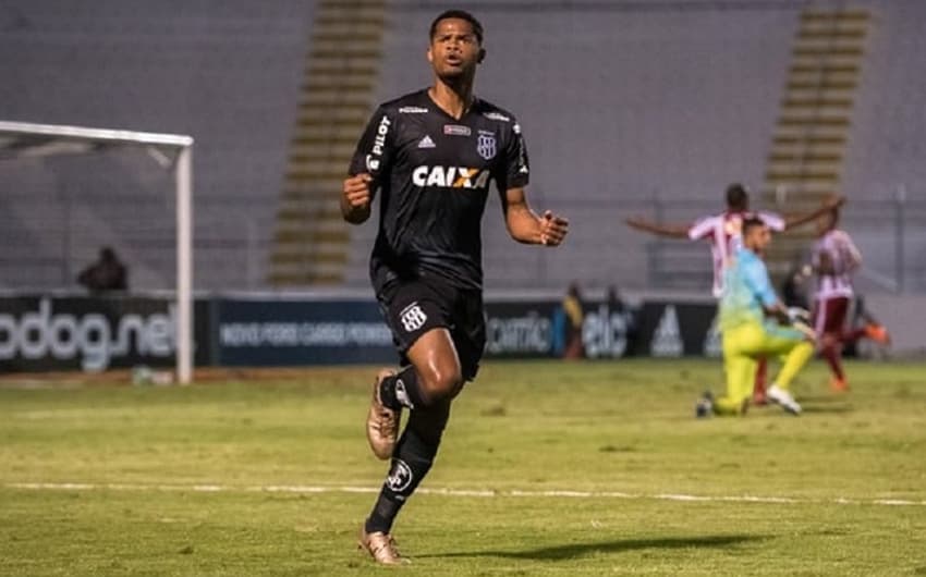 Júnior Santos - Ponte Preta