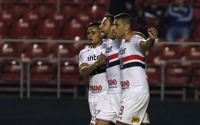 Everton, Nenê e Diego Souza formam o Trio End do São Paulo