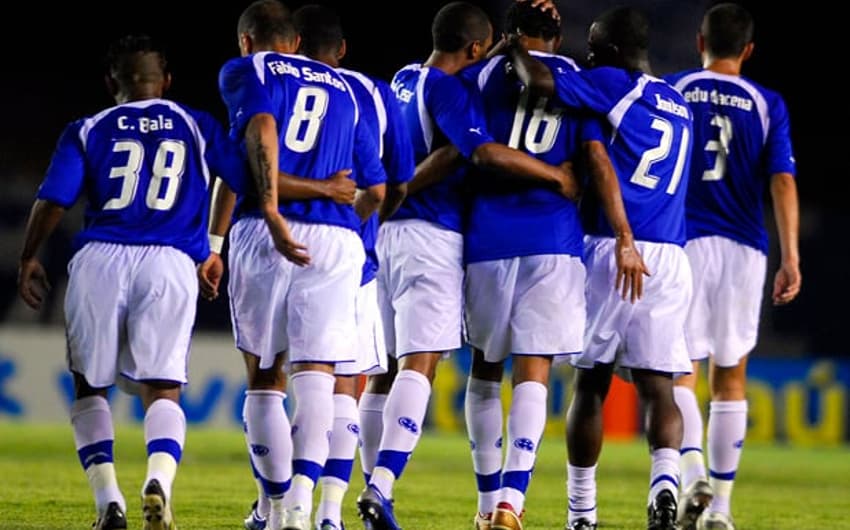 Cruzeiro era líder do Campeonato Brasileiro de 2006 antes da paralisação para a Copa, mas o São Paulo foi o campeão