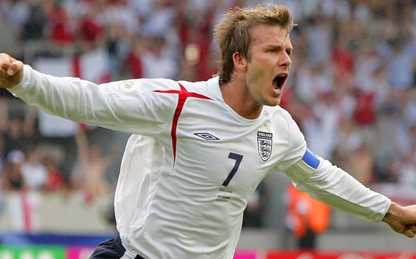 10. David Beckham (Inglaterra) - 2006<br>O astro inglês além de ídolo é conhecido por ser modelo&nbsp; e inspiração para os homens ingleses. Segundo a publicação, o corte de cabelo de Beckham em 2006 foi reproduzido por diversos homens por toda a Inglaterra, inclusive idosos.