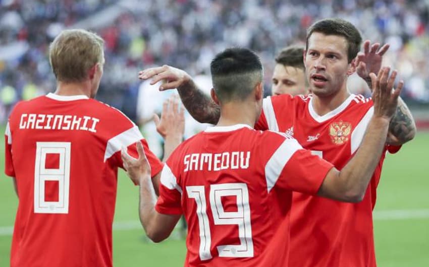 Rússia no empate em 1 a 1 com a Tunísia