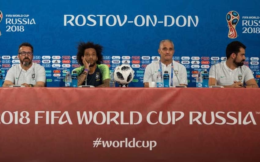 Cléber Xavier, Marcelo e Tite na coletiva da Seleção em Rostov
