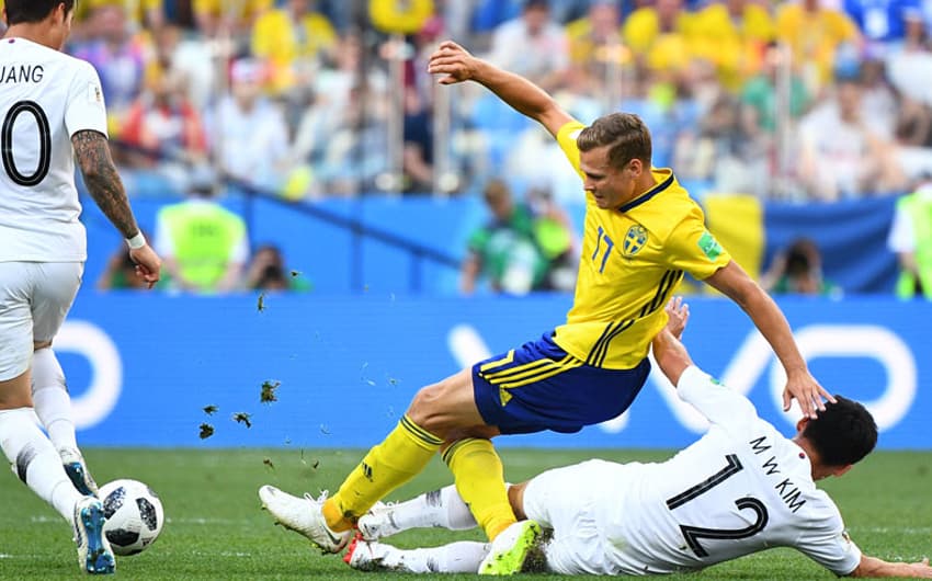 A Suécia venceu a Coréia do Sul por 1 a 0, com pênalti marcado com ajuda do VAR