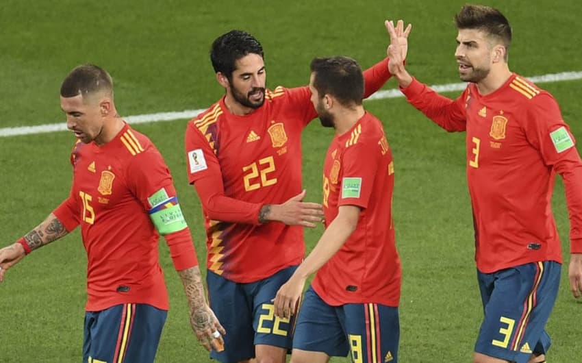 Espanha empatou com Marrocos com gol confirmado pelo VAR nos acréscimos. Ficou na ponta de grupos e irá encarar a Rússia&nbsp;