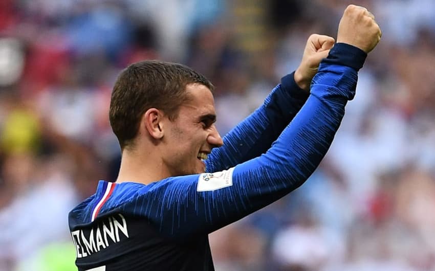 Antoine Griezmann celebra o primeiro gol da França na Copa