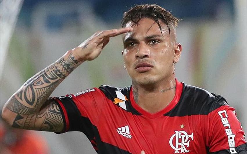 Confira imagens da passagem de Guerrero pelo Flamengo