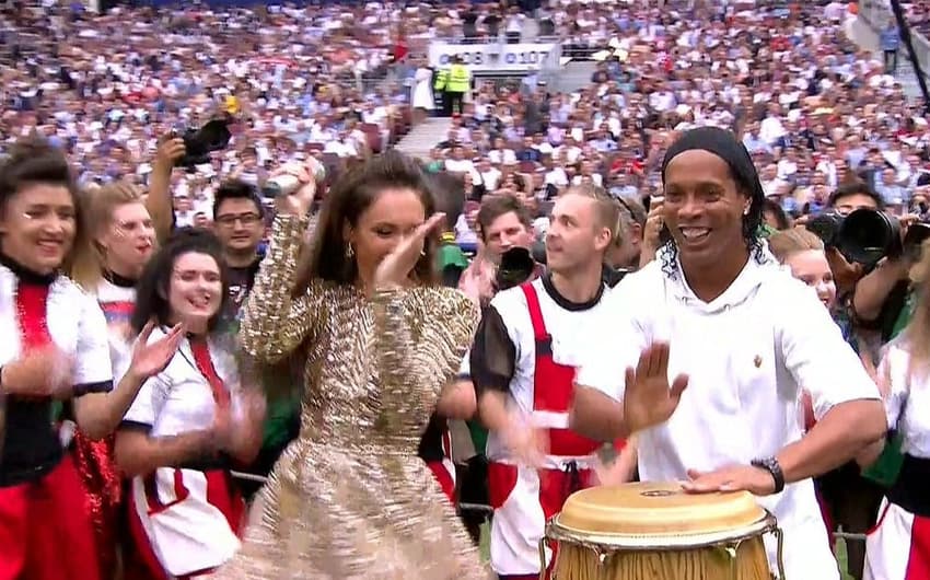 Ronaldinho Gaúcho na festa de encerramento da Copa do Mundo