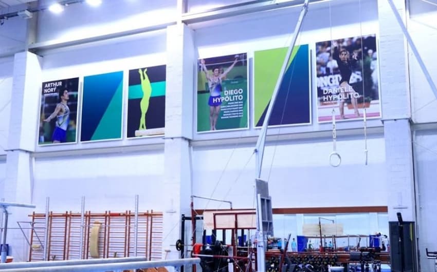 COB inaugura painel de fotos em homenagem a medalhistas olímpicos e mundiais no CT Time Brasil de ginástica artística