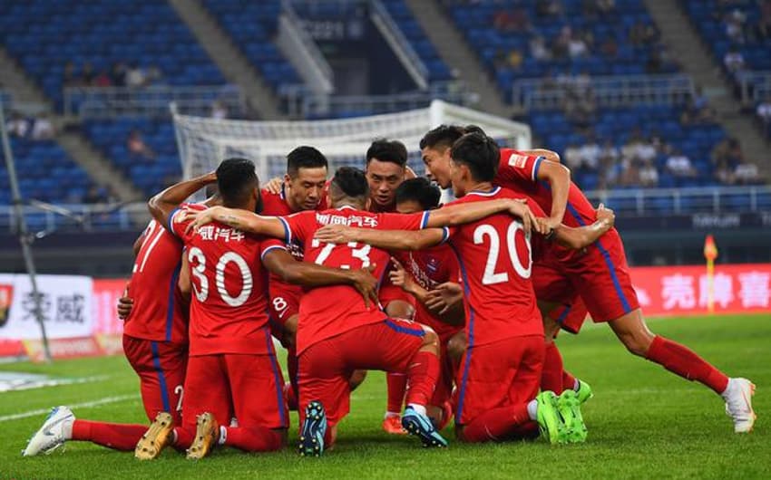 Alan Kardec marca dois gols e Chongqing reage no Campeonato Chinês