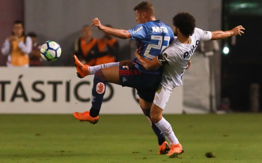 No primeiro turno, Santos e Flamengo empataram em 1 a 1 na Vila Belmiro