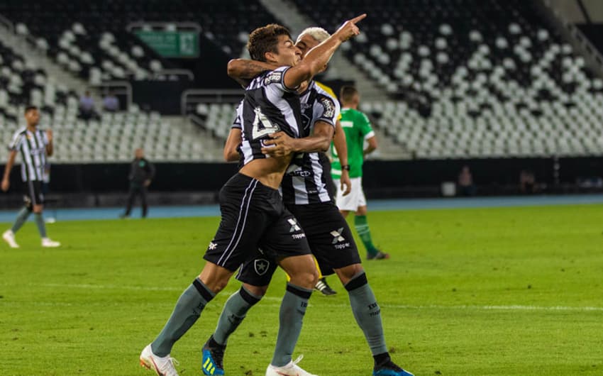 Botafogo 1 x 0 Chapecoense: as imagens no Nilton Santos