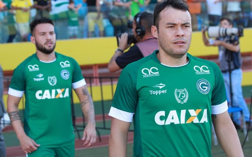 Renato Cajá e Giovanni foram os destaques do Goiás na vitória por 1 a 0 sobre o Oeste