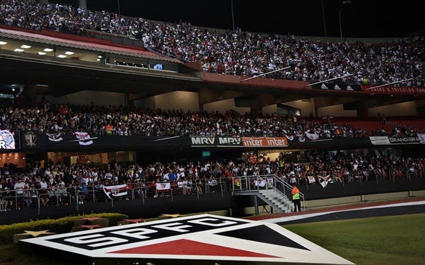 No último jogo do São Paulo no Morumbi quase 60 mil torcedores estiveram presentes