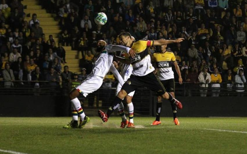 Último encontro entre Criciúma e Sampaio Corrêa aconteceu no Heriberto Hulse pela Série B de 2016
